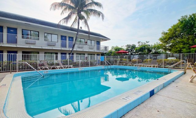 Motel 6 Pompano Beach