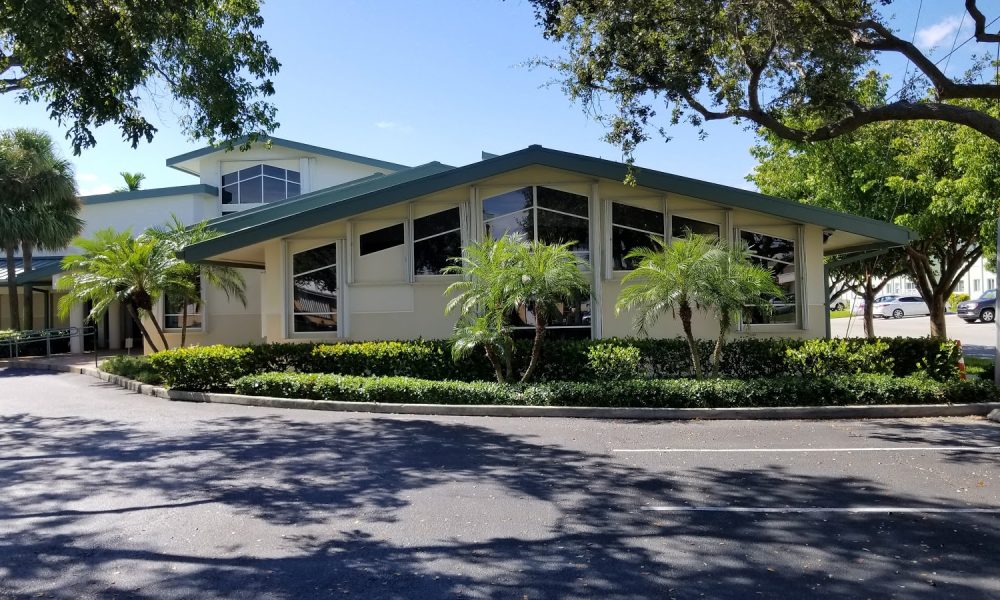 Lighthouse Point Library - City Library