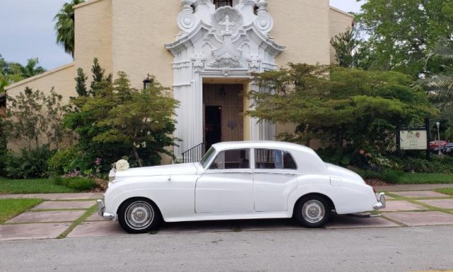 Empire Luxury Limousines