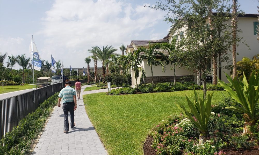 Lennar at Veleiros at Crystal Lake