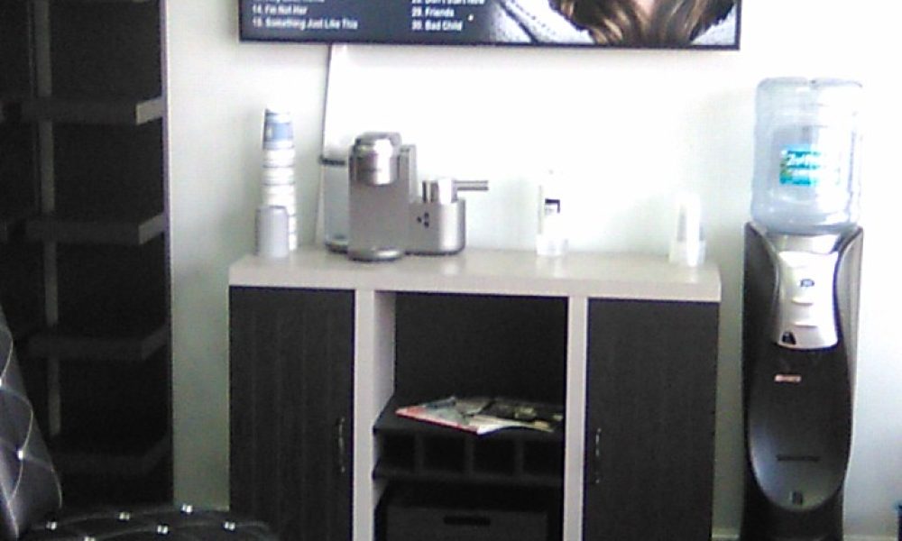 Bombshells Glam Salon, LLC