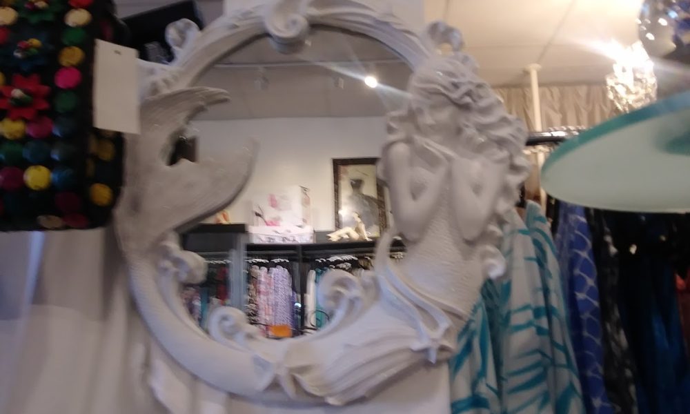 Very Boutiquey - Show Off Straps