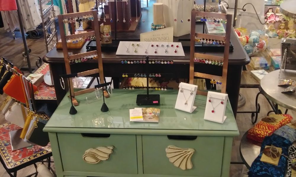 Very Boutiquey - Show Off Straps