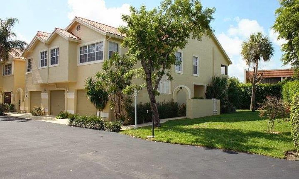 Beach Townhouse/Condo for Rent by Owner